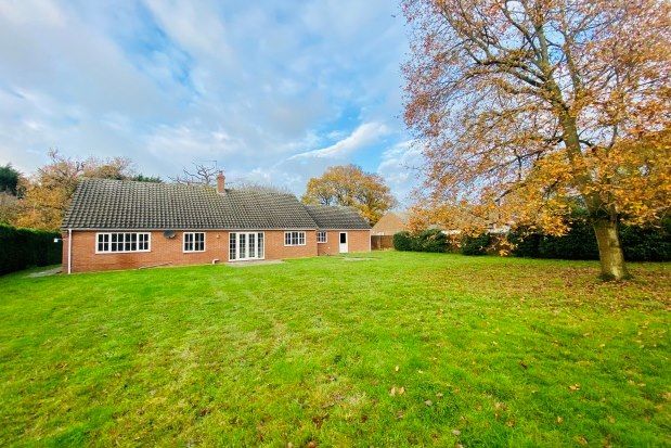 3 bed bungalow to rent in Wood Lane Aldeby, Beccles NR34, £1,350 pcm