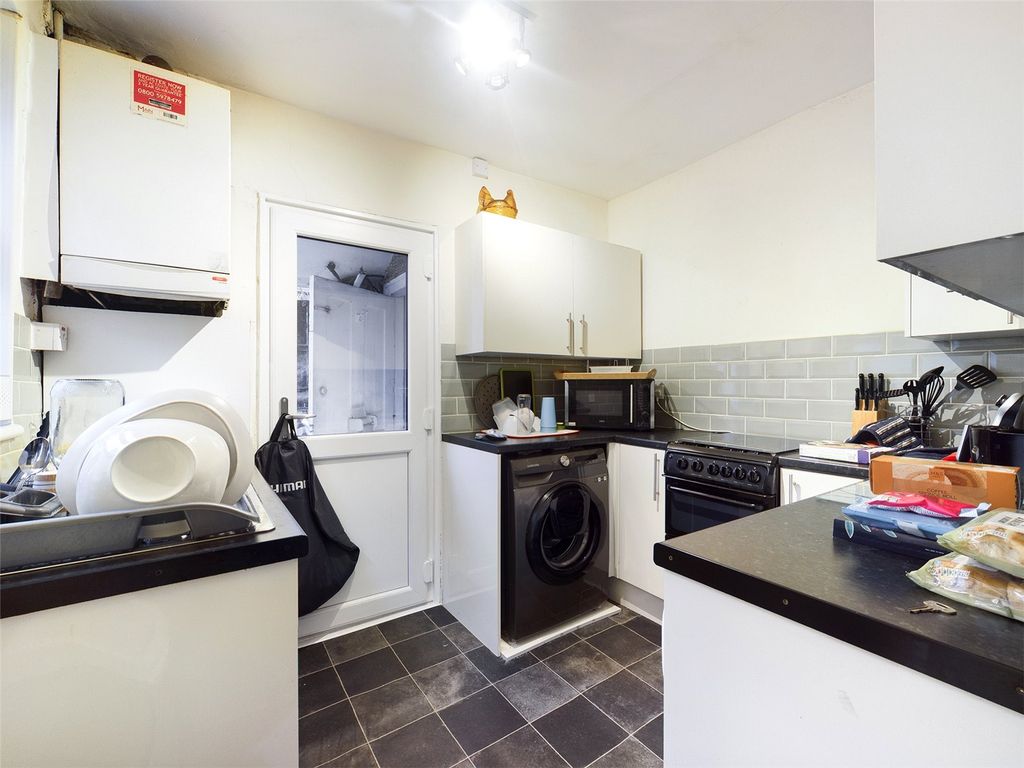 3 bed terraced house for sale in Skelton Road, Forest Gate, London E7, £500,000