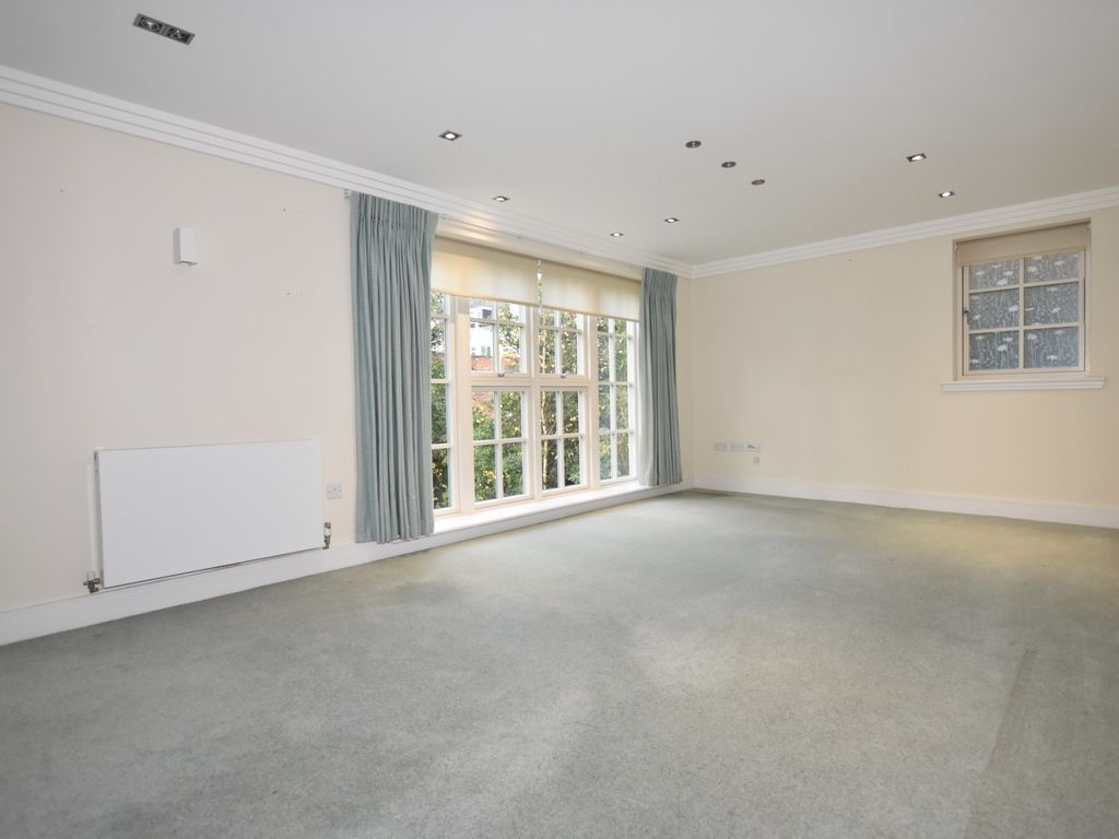 2 bed flat for sale in Brayfield Lane, Chalfont St. Giles HP8, £799,950
