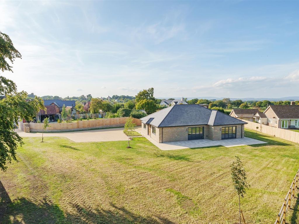 New home, 3 bed detached bungalow for sale in Blagdon Hill, Taunton TA3, £795,000