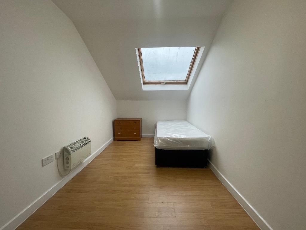Studio to rent in East Side Place, Newhaven, East Sussex BN9, £695 pcm