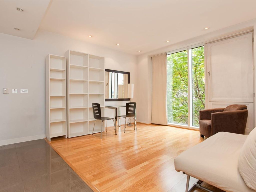 Studio for sale in Cubitt Building, Grosvenor Waterside, Gatliff Road, London SW1W, £475,000