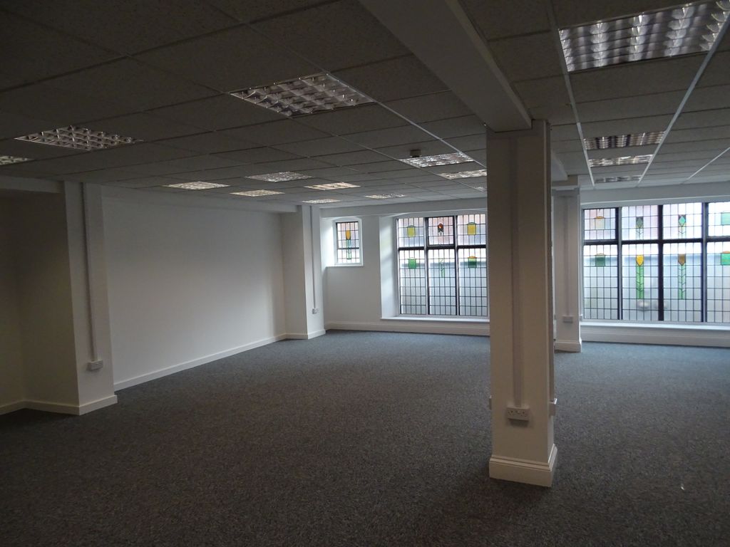 Office to let in Adelaide Street, Luton LU1, £12,180 pa