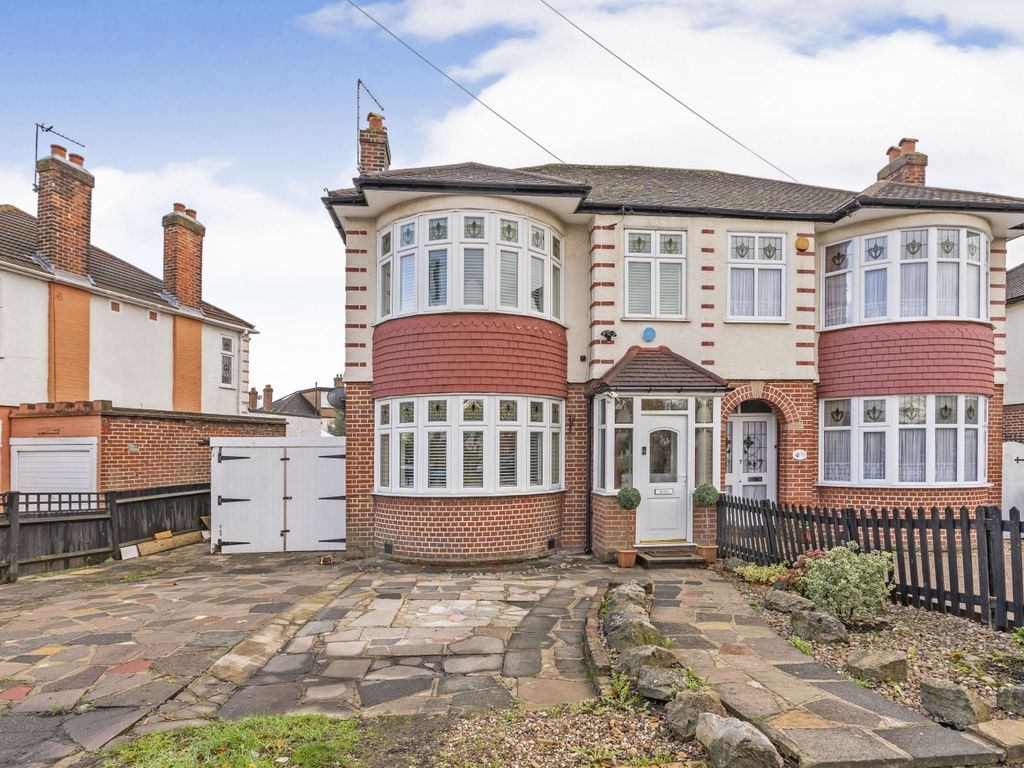 3 bed semi-detached house for sale in Halstead Road, Winchmore Hill N21, £650,000