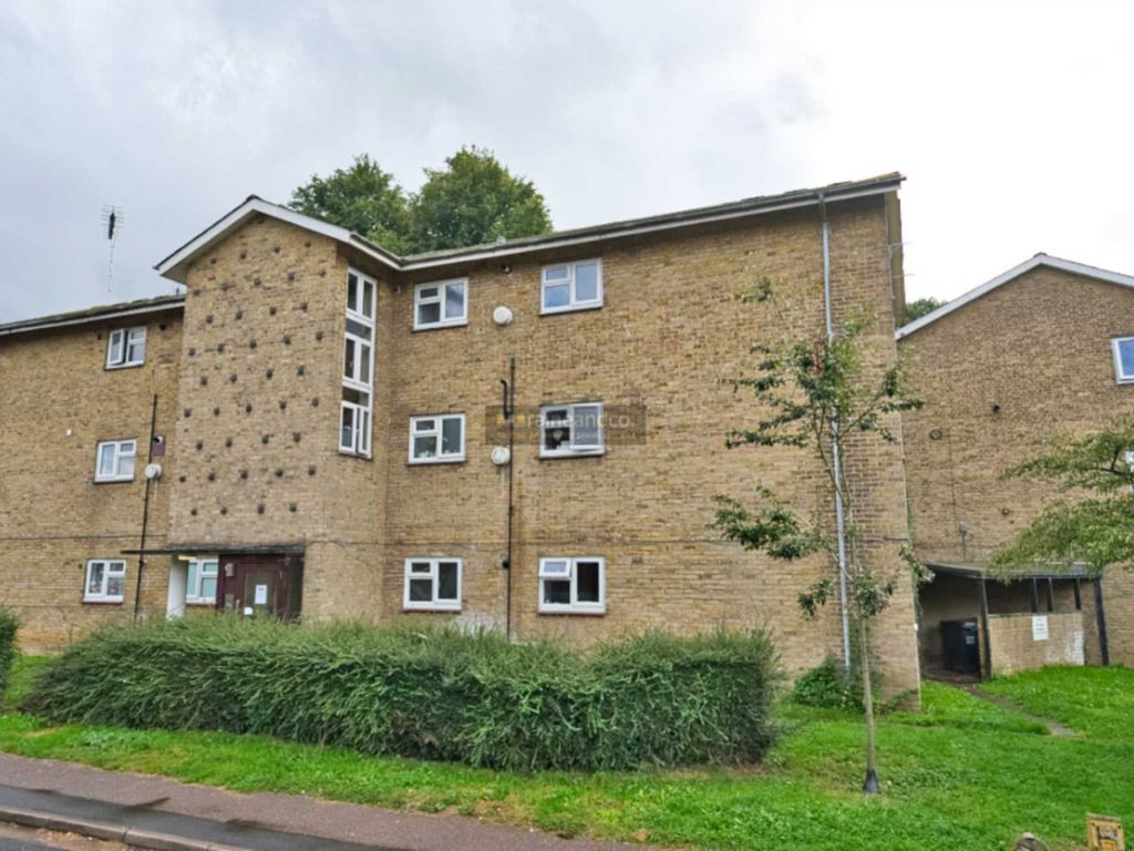 3 bed flat to rent in Meadow Croft, Hatfield AL10, £1,410 pcm