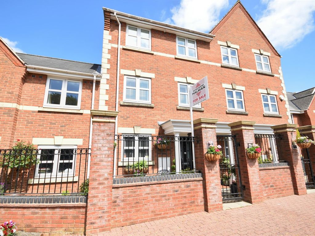 4 bed town house for sale in Astor Drive, Grappenhall, Warrington WA4, £440,000
