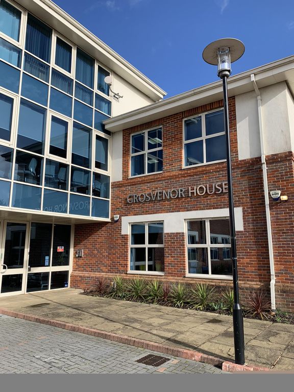 Office to let in Grosvenor House, Horseshoe Crescent, Beaconsfield, Buckinghamshire HP9, £26,875 pa