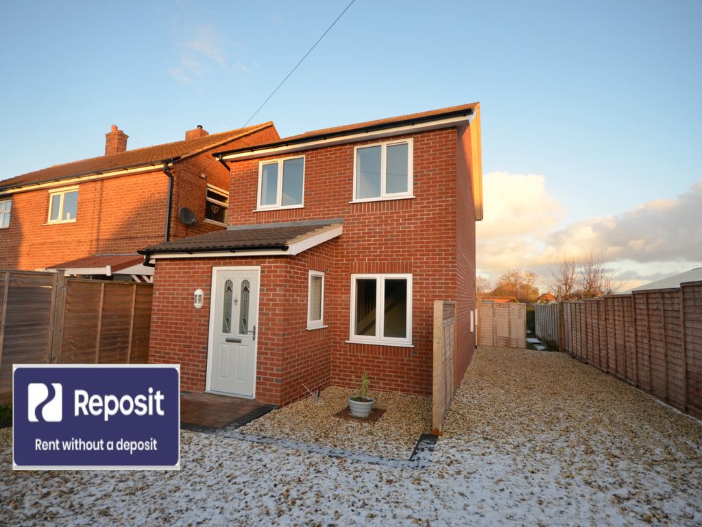 3 bed detached house to rent in Princess Street, Immingham DN40, £750 pcm