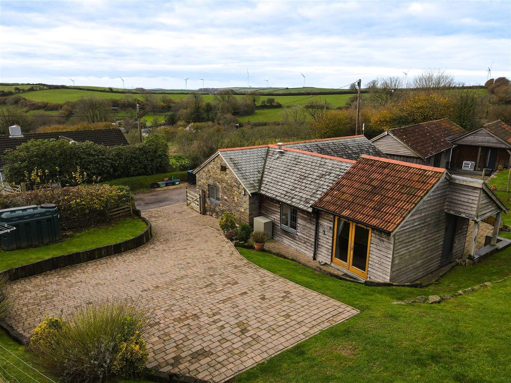 2 bed barn conversion for sale in Middle Marwood, Barnstaple EX31, £385,000