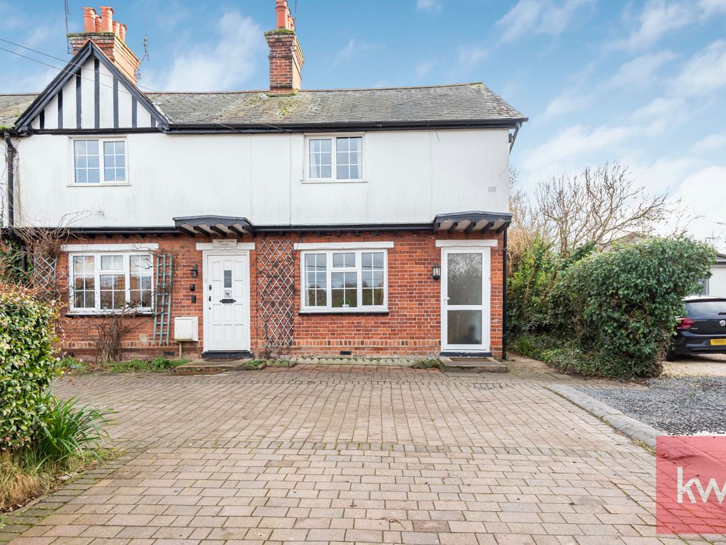 2 bed end terrace house for sale in Popes Lane, Cookham Dean, Berkshire SL6, £465,000