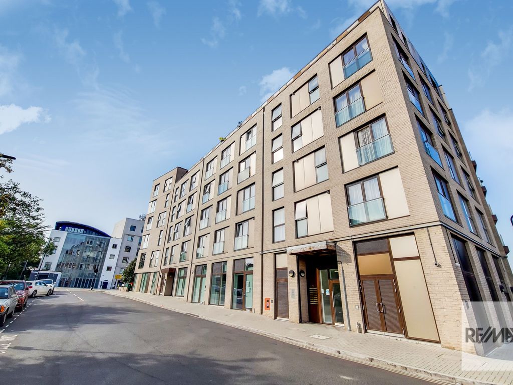 2 bed flat for sale in Dunston Road, London E8, £800,000