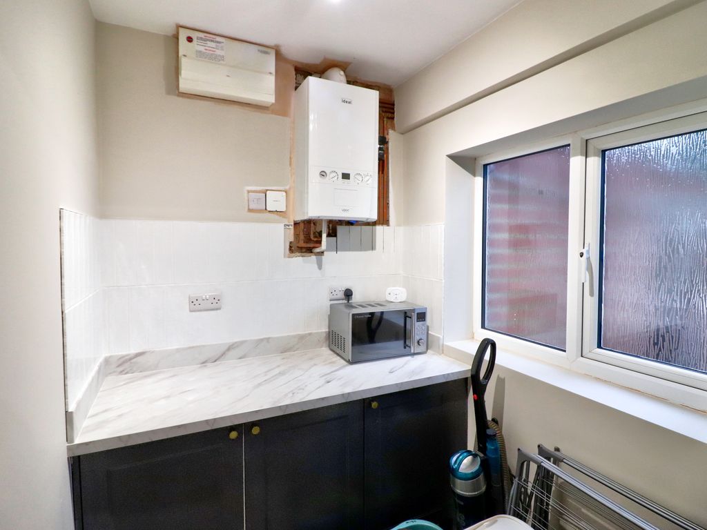 2 bed detached house for sale in Lichfield Road, Barton Under Needwood, Burton-On-Trent DE13, £265,000