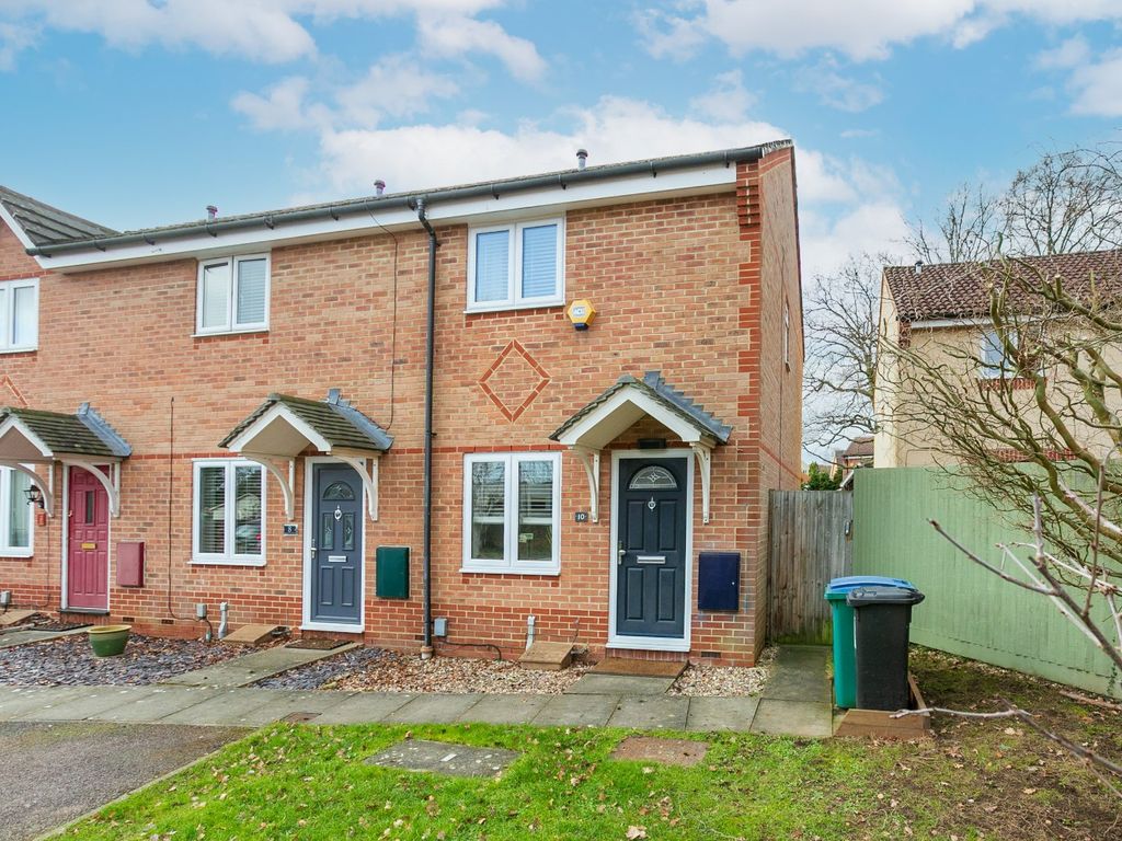 2 bed end terrace house for sale in Lingmoor Drive, Watford, Hertfordshire WD25, £355,000