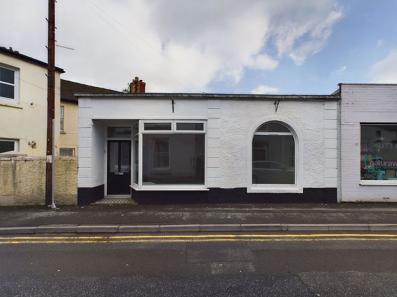 Commercial property to let in Mansel Street, Carmarthen SA31, £5,500 pa