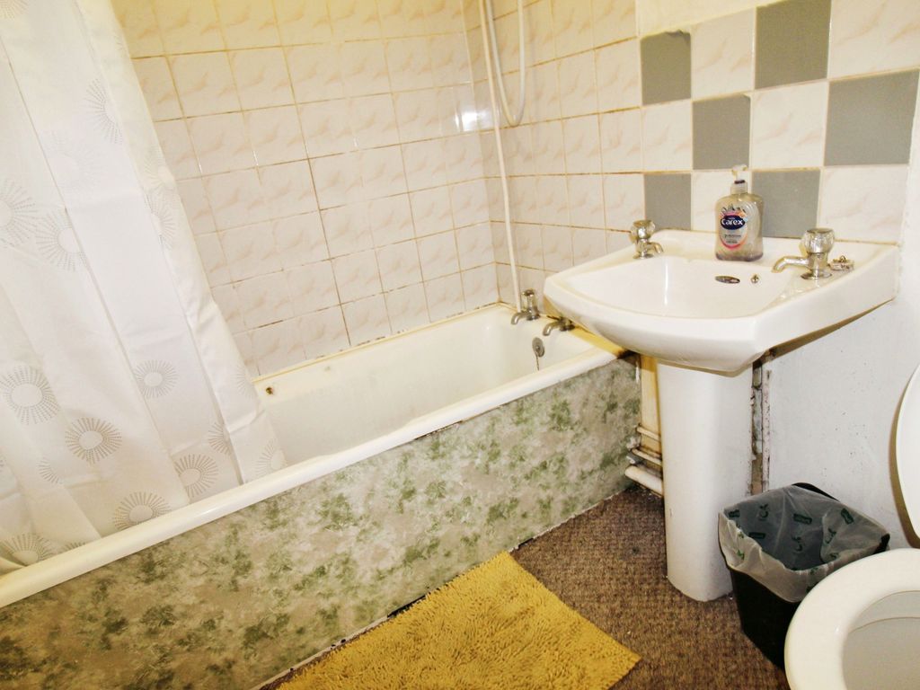 2 bed flat to rent in Hawthorn Road, Ashington NE63, £450 pcm