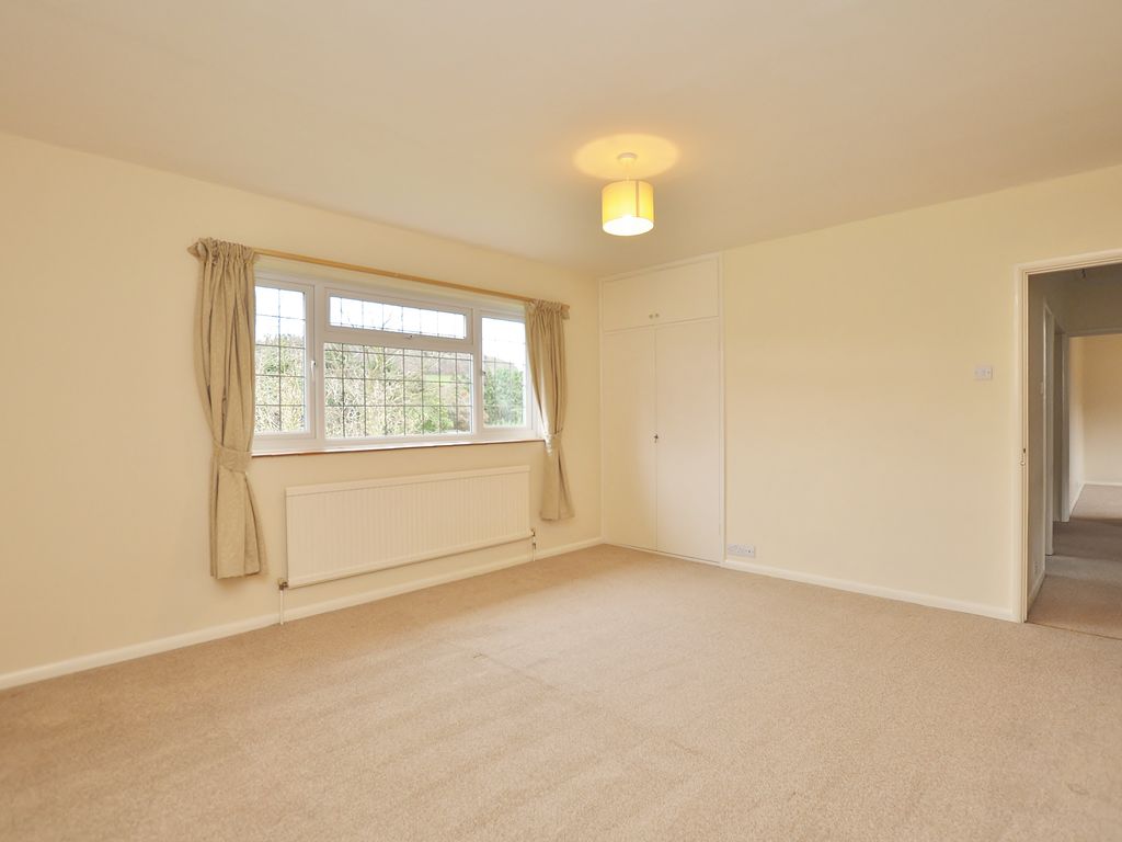4 bed detached house to rent in Tilehouse Road, Guildford, Surrey, Surrey GU4, £2,650 pcm