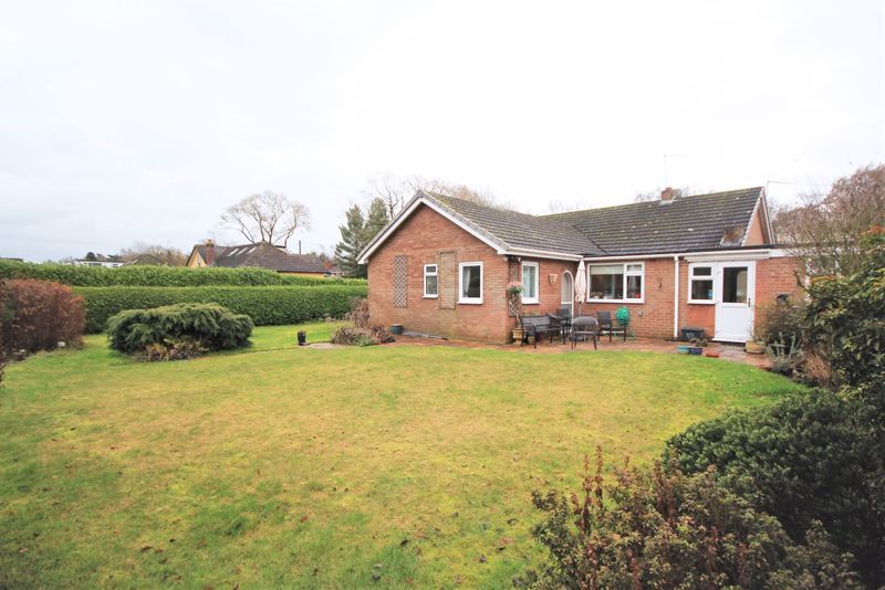 5 bed detached bungalow for sale in Twemlows Avenue, Higher Heath, Whitchurch SY13, £340,000