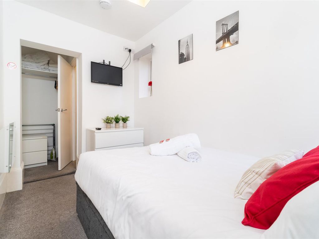 1 bed flat to rent in School Road, Moseley, Birmingham B13, £2,275 pcm