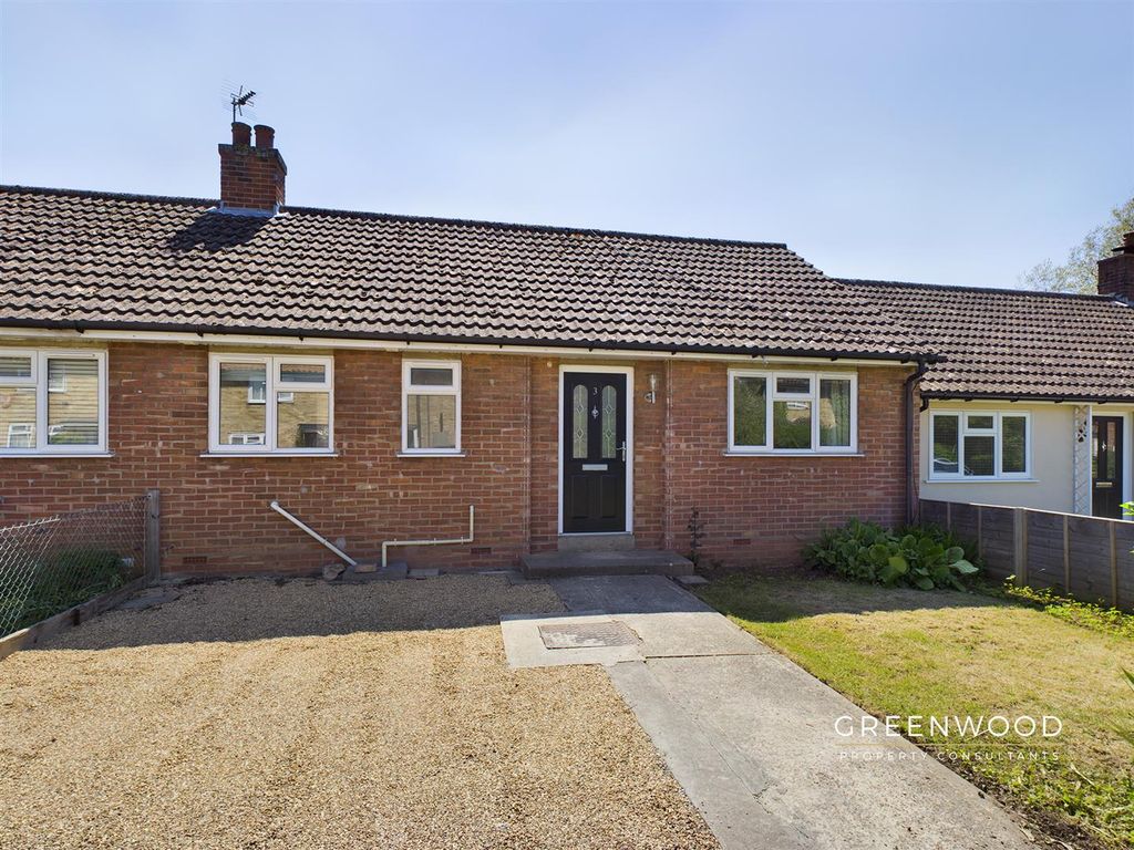 2 bed terraced bungalow to rent in Crossfields, Stoke By Nayland, Colchester CO6, £1,000 pcm