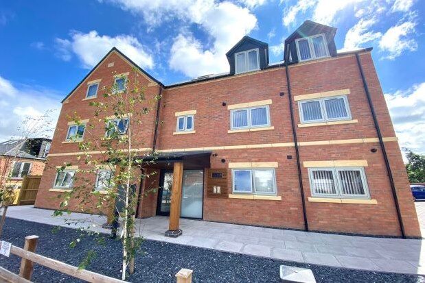 2 bed flat to rent in Joshdale Court, Nottingham NG13, £1,200 pcm