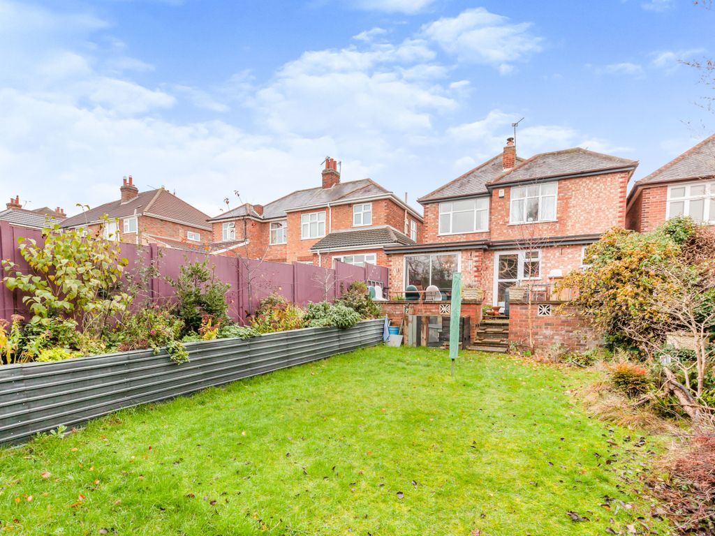 3 bed link-detached house for sale in Byway Road, Stoneygate, Leicester LE5, £375,000