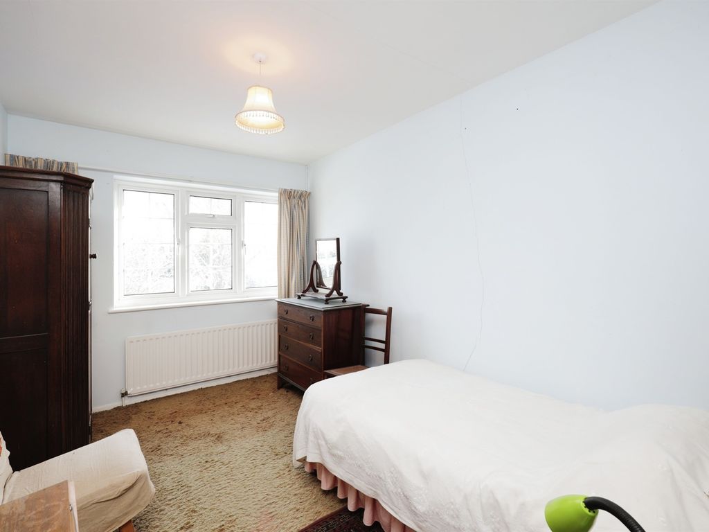 4 bed detached house for sale in Ballinger, Great Missenden HP16, £950,000