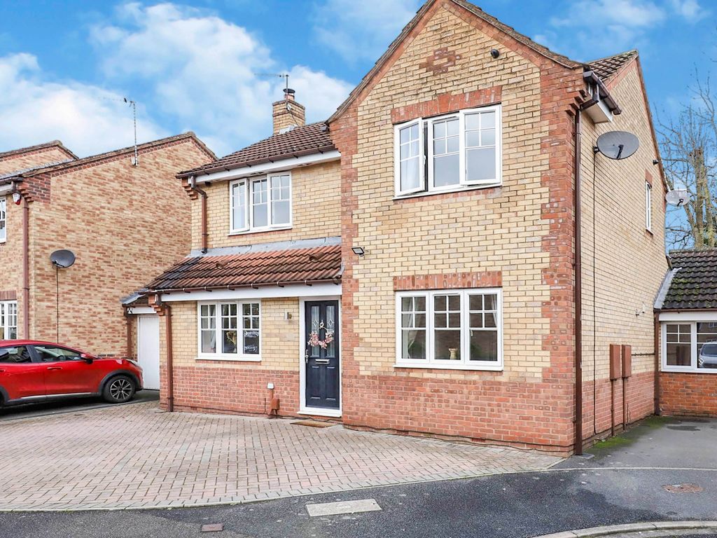4 bed detached house for sale in Booton Court, Kidderminster DY10, £350,000