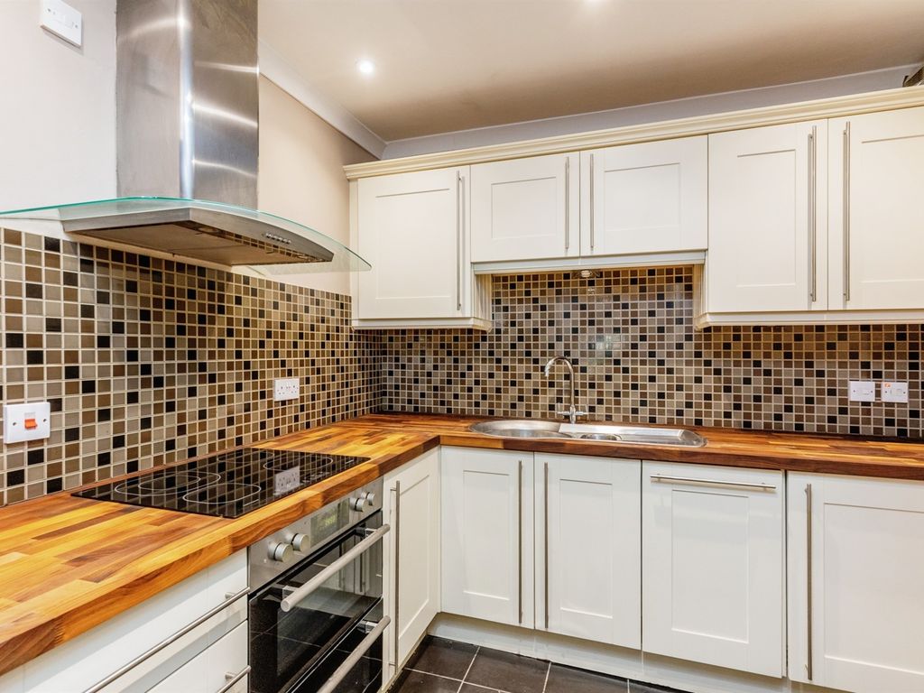 2 bed flat for sale in Clifton Road, Clifton, Bristol BS8, £400,000