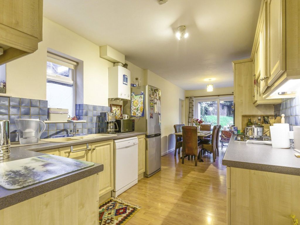 4 bed detached house for sale in Guildford, Surrey GU2, £575,000