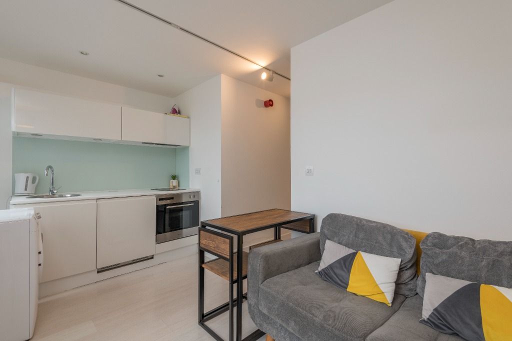 1 bed flat to rent in Manor Mills, Ingram Street, Leeds LS11, £695 pcm