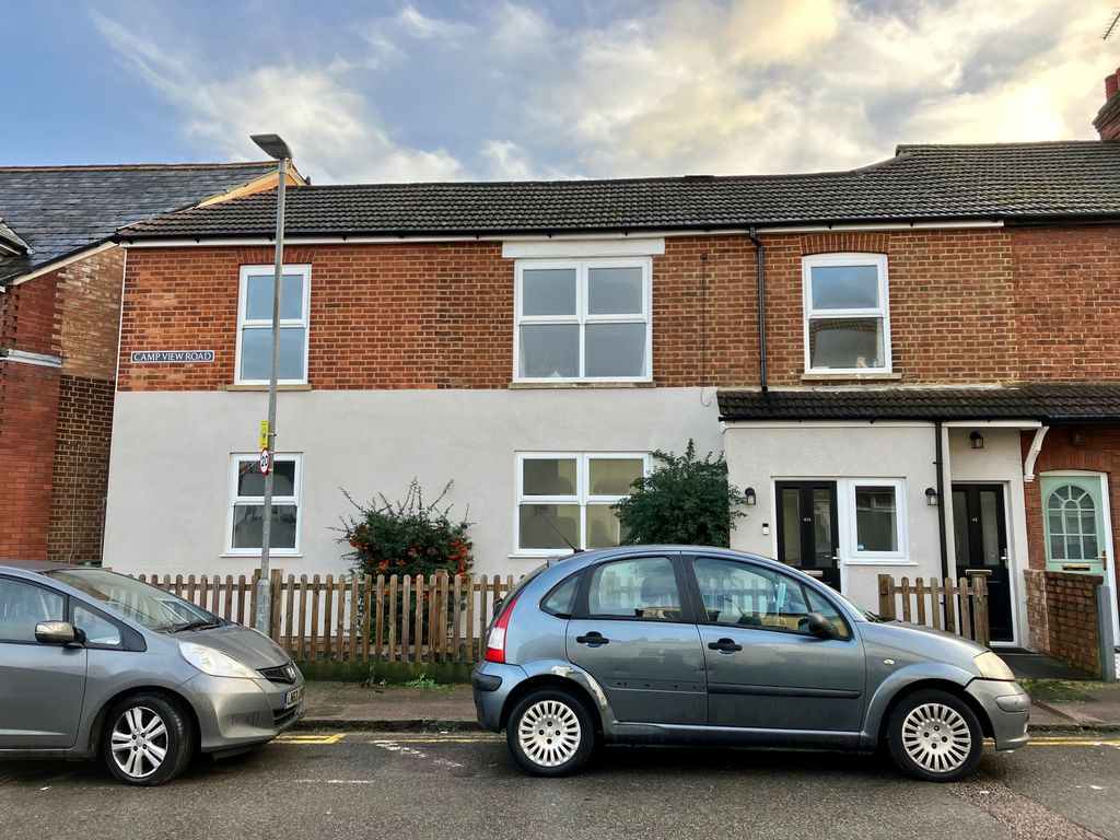 2 bed maisonette to rent in Camp View Road, St.Albans AL1, £1,600 pcm