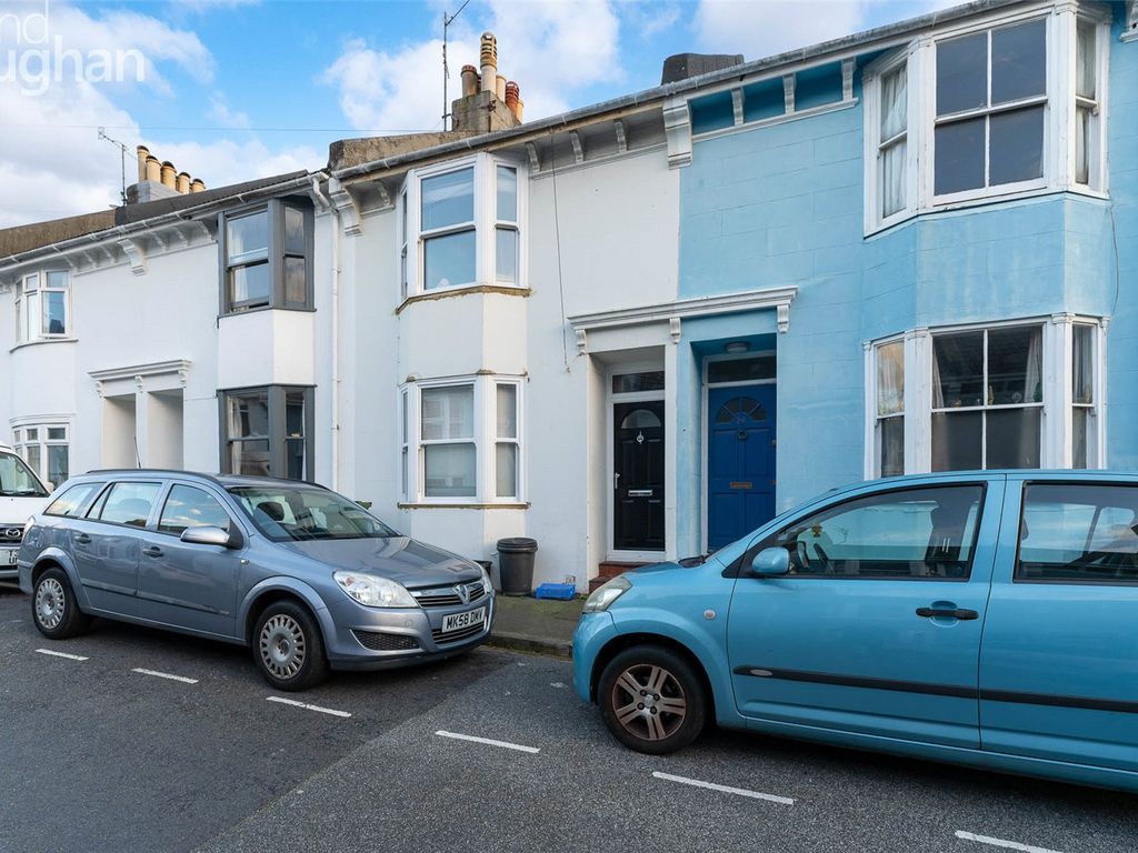 3 bed terraced house to rent in Whichelo Place, Brighton, East Sussex BN2, £2,405 pcm