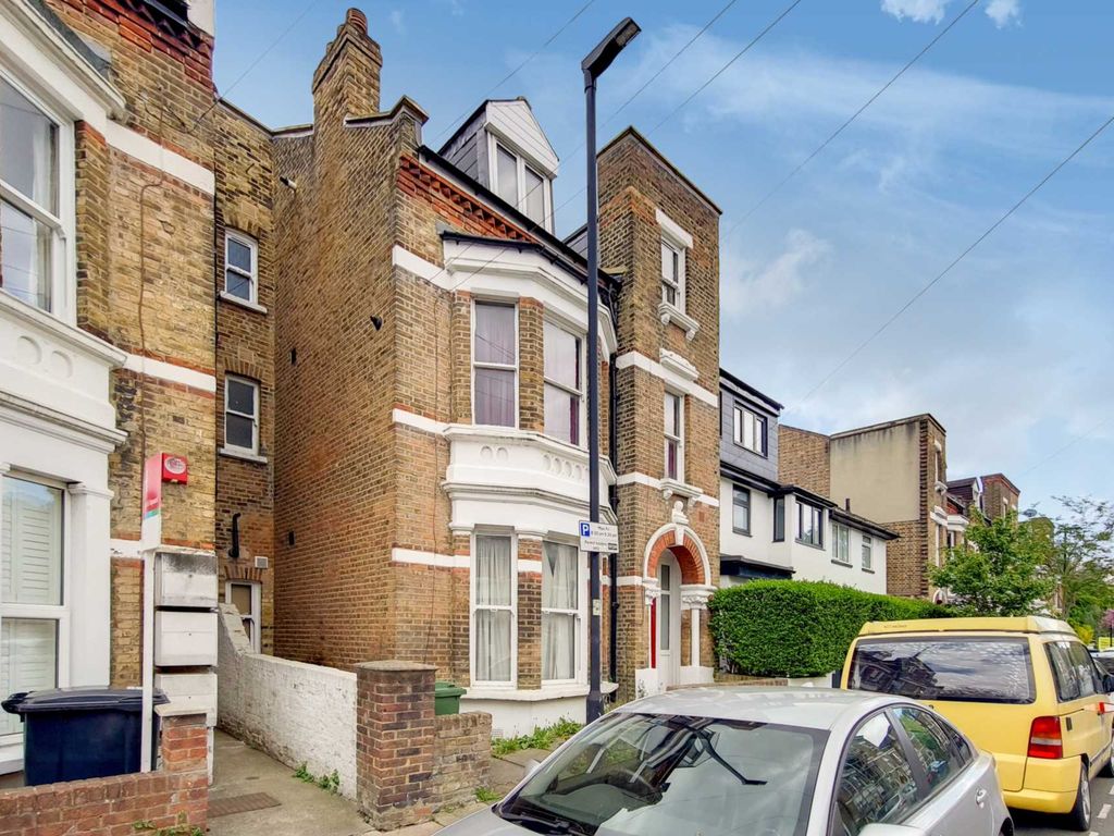 1 bed flat for sale in Arlingford Road, Brixton SW2, £345,000