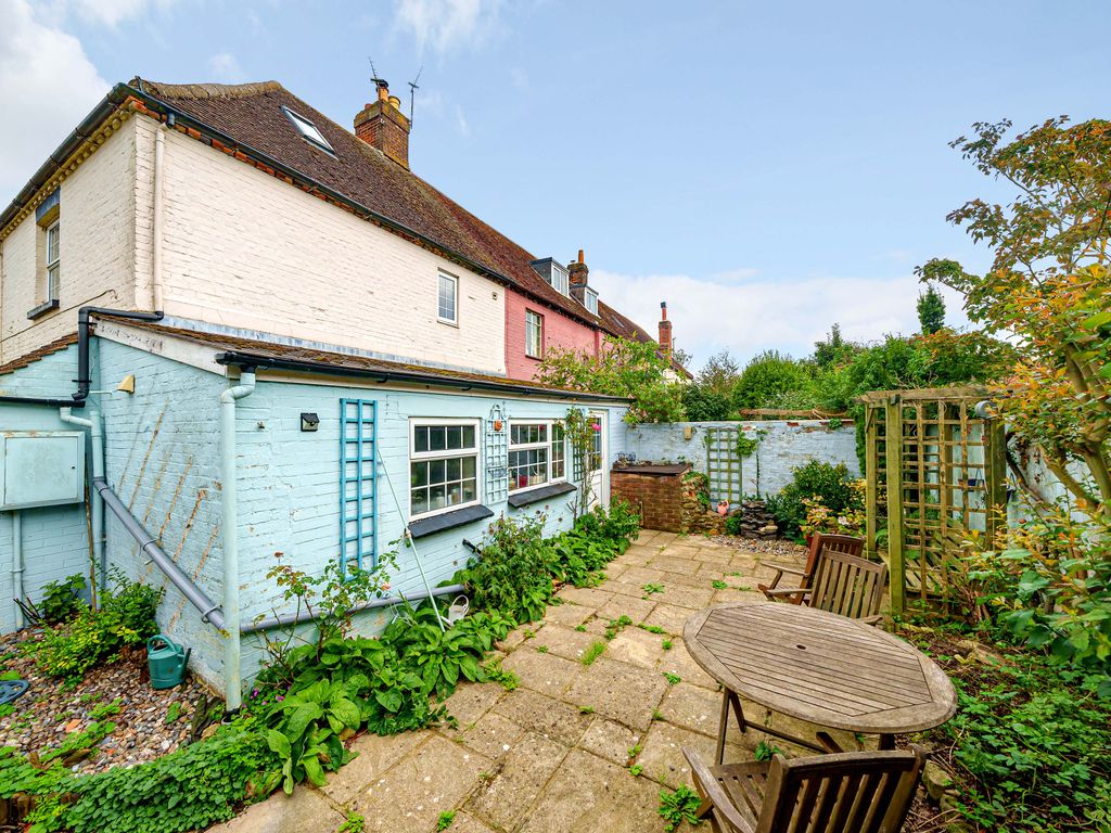 2 bed cottage for sale in Temple Street, Brill, Aylesbury HP18, £380,000