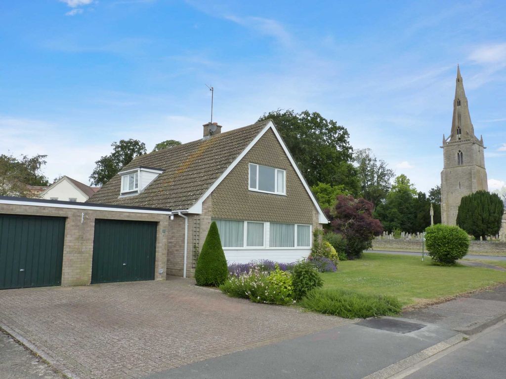 4 bed detached house for sale in Churchill Close, Sharnbrook MK44, £500,000