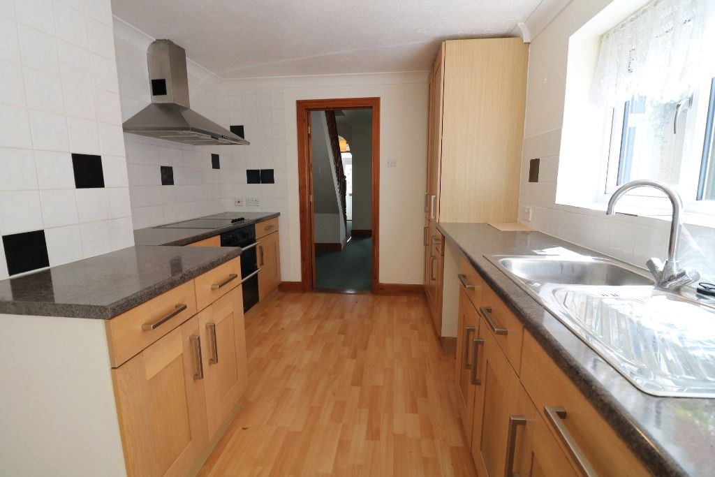 3 bed semi-detached house to rent in Kingsnorth Road, South Ashford, Ashford TN23, £1,475 pcm