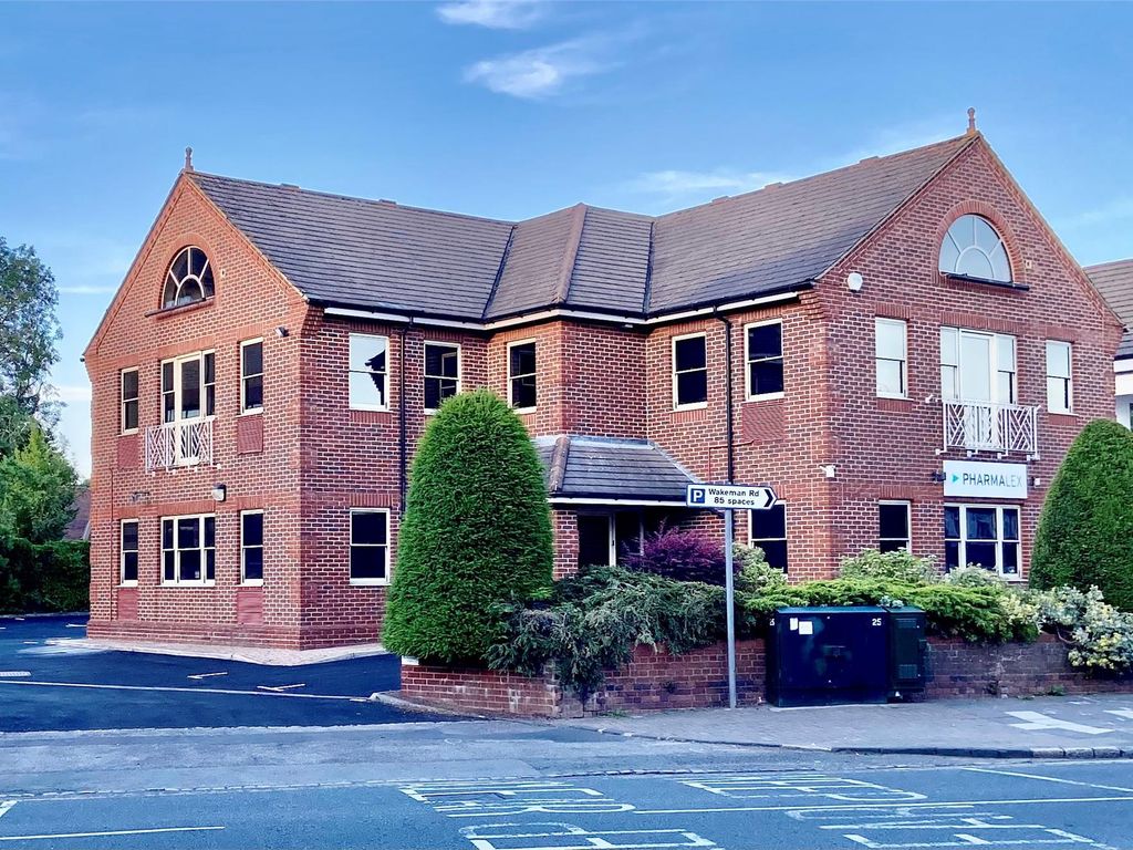 Office to let in Wessex House, Marlow Road, Bourne End, Buckinghamshire SL8, £1,367,520 pa