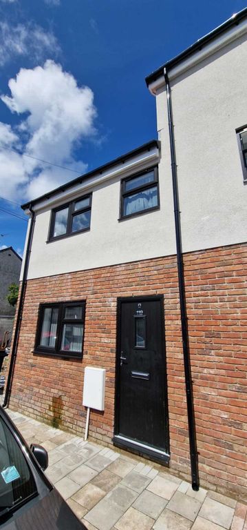 1 bed semi-detached house to rent in Broadway, Cardiff CF24, £950 pcm