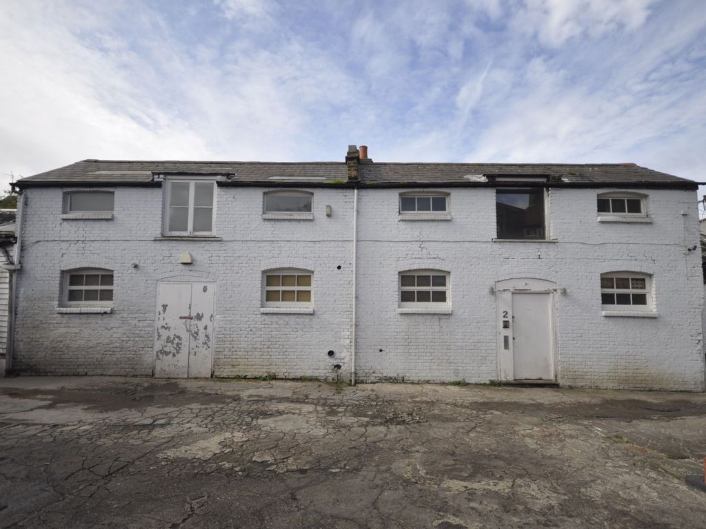 Light industrial to let in Liffords Place, Barnes SW13, £25,000 pa