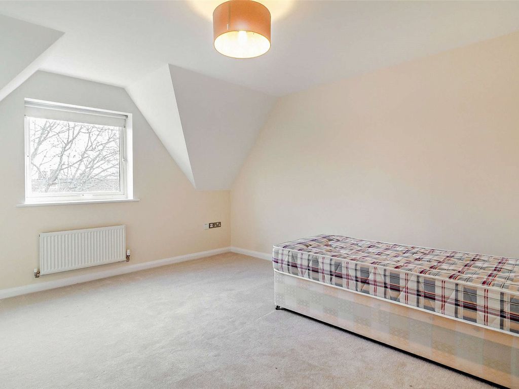 3 bed flat to rent in Regency Gate, 29 Queen Ediths Way, Cambridge, Cambridgeshire CB1, £2,100 pcm