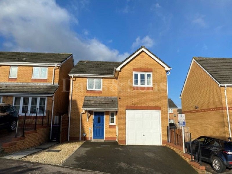 3 bed detached house for sale in Churchwood, Griffithstown, Pontypool. NP4, £295,000