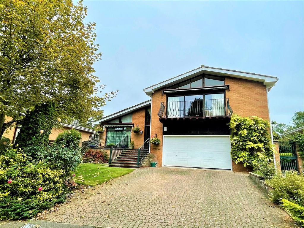 4 bed detached house for sale in Robins Field, Wansford, Peterborough PE8, £680,000