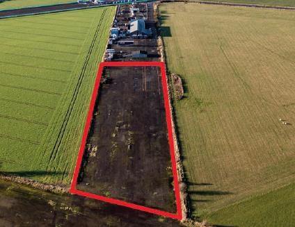 Industrial to let in Errol Airfield, Errol, Perth, Perth And Kinross PH2, Non quoting