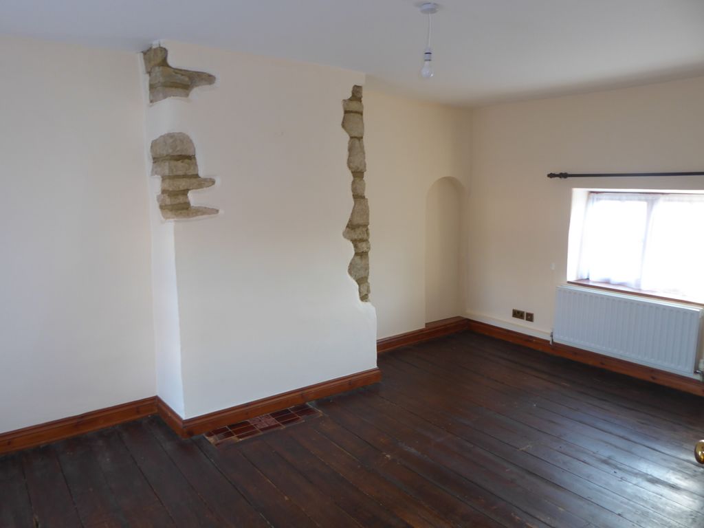 3 bed cottage to rent in High Street, Hanslope MK19, £1,475 pcm