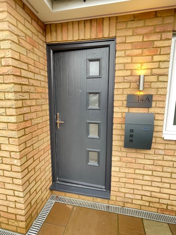 3 bed detached house for sale in Gransden Close, Luton LU3, £380,000