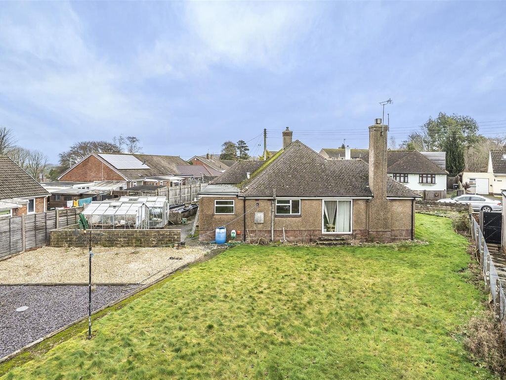 3 bed detached bungalow for sale in Lyddons Mead, Chard TA20, £400,000
