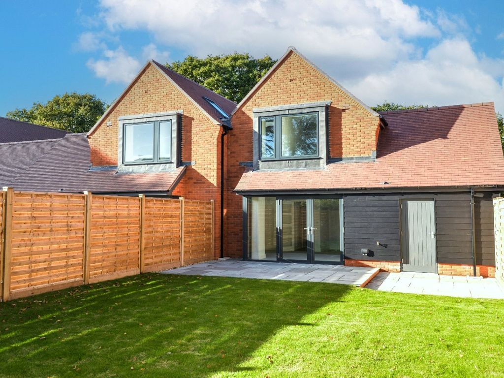 3 bed semi-detached house for sale in Woodhouse Gardens, New Milton BH25, £585,000