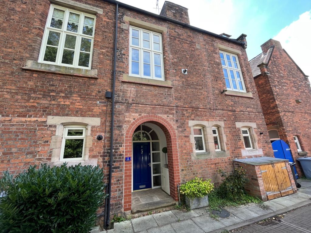 4 bed town house to rent in The Old Constabulary, Welsh Row, Nantwich, Cheshire CW5, £1,750 pcm