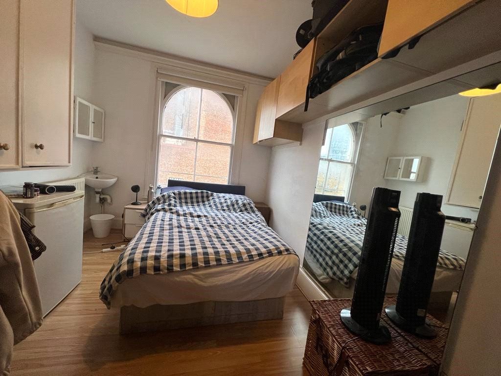 1 bed property to rent in Coleridge Road, Finsbury Park, London N4, £1,050 pcm