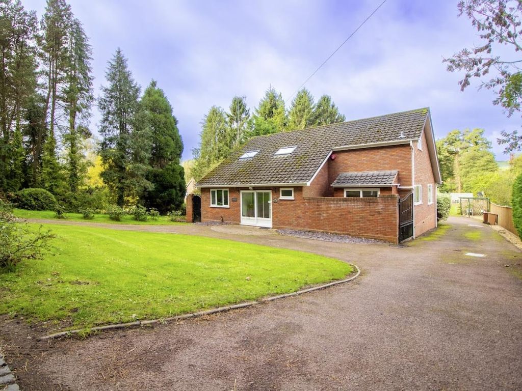 4 bed detached house for sale in Pinewoods, Kingsford Lane, Wolverley DY11, £750,000